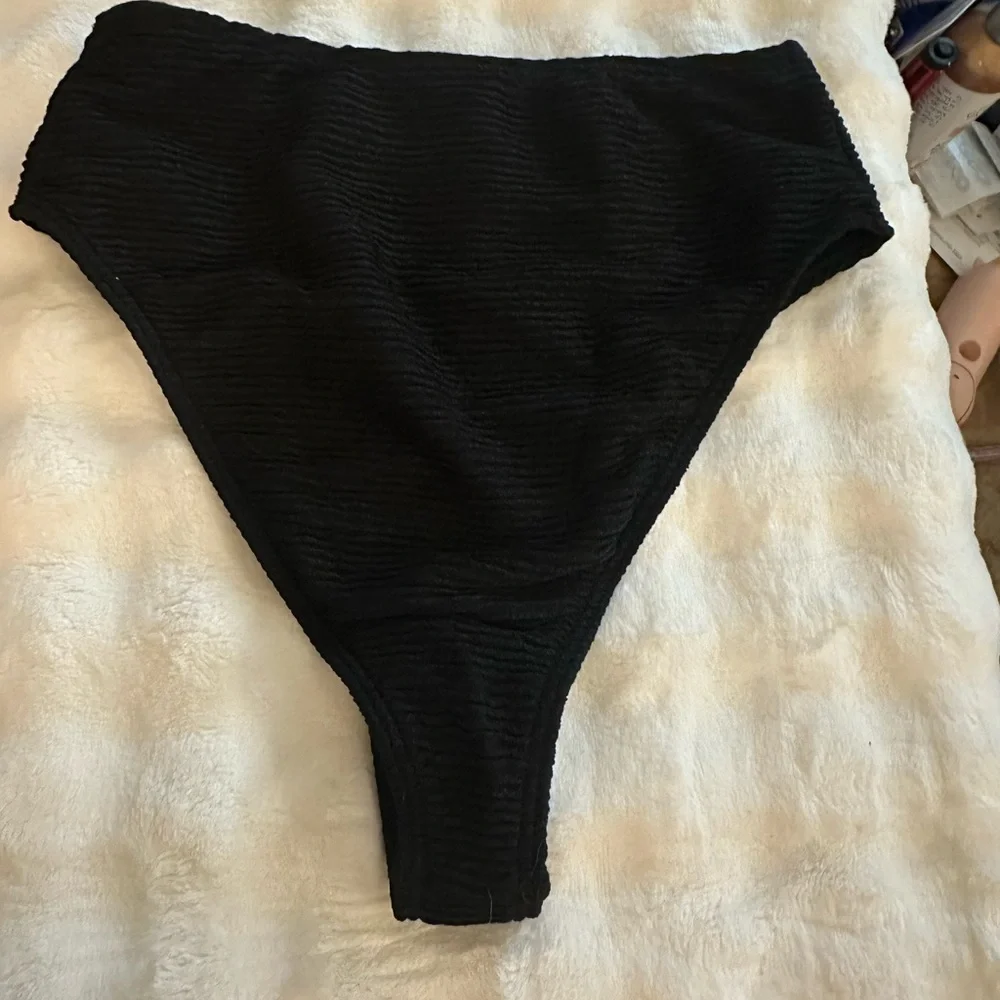 Rumer the label. Cassidy High waist bikini bottoms‎ black